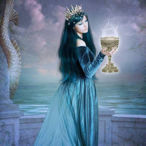 Queen_of_cups Познай мир через Таро